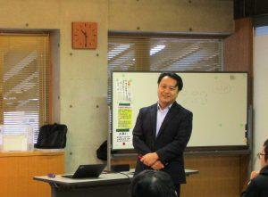 講師を務めた土井秀紀さんが参加者の前で講義をしている様子の写真